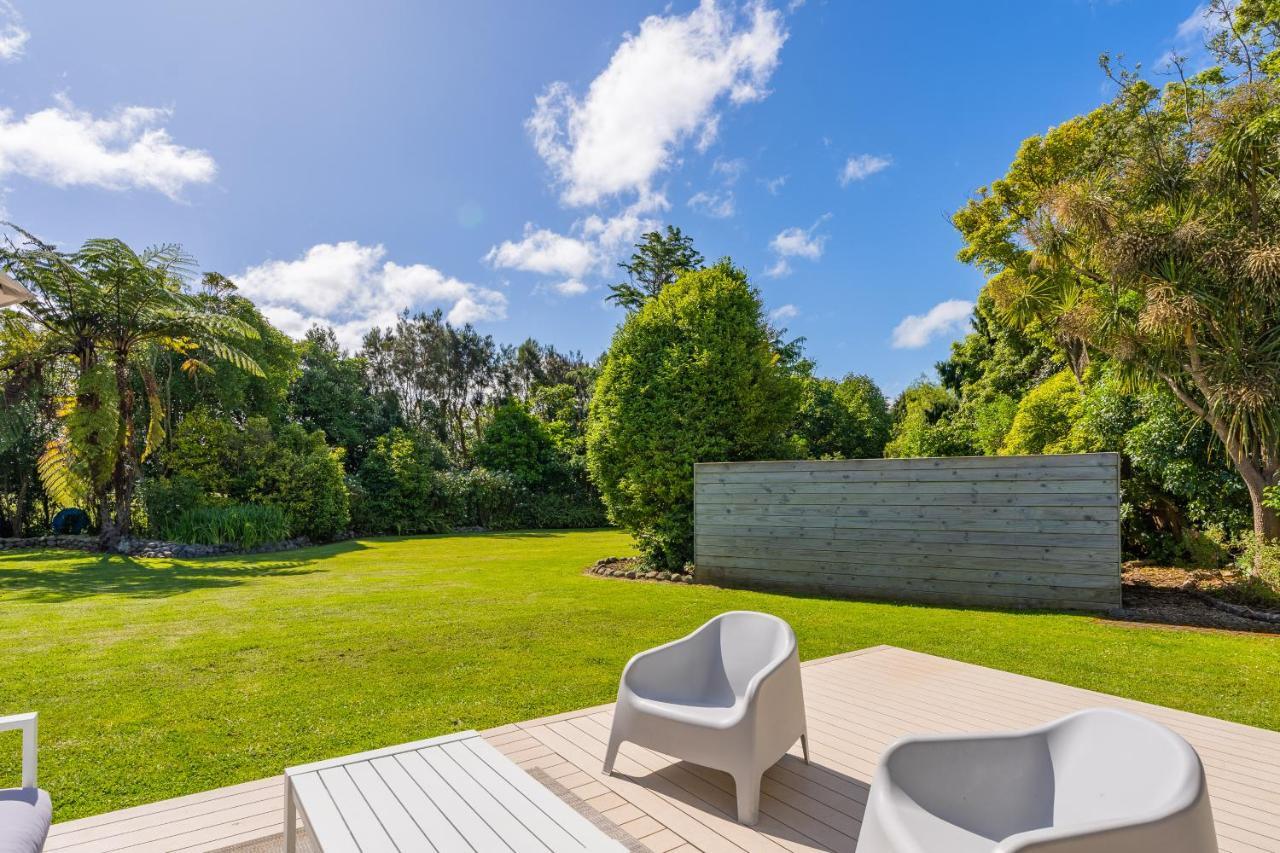 Anam Cara Gardens Luxury Villa Private Bedrooms And Ensuite Bathrooms Sleeps 9 Otaki Экстерьер фото